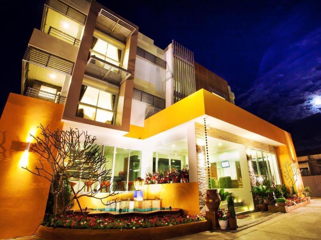 Hotel La Belle à Chiang Rai Extérieur photo