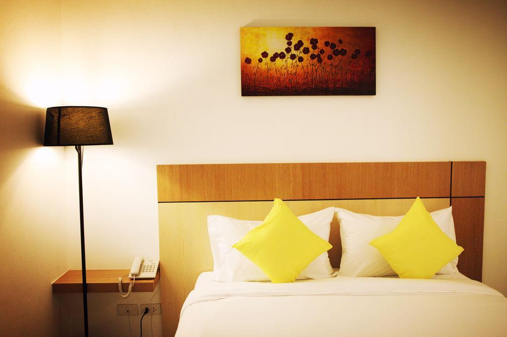 Hotel La Belle à Chiang Rai Extérieur photo