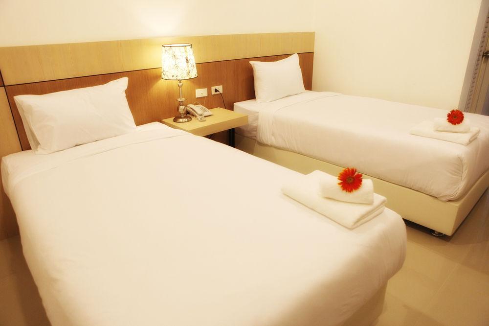 Hotel La Belle à Chiang Rai Extérieur photo