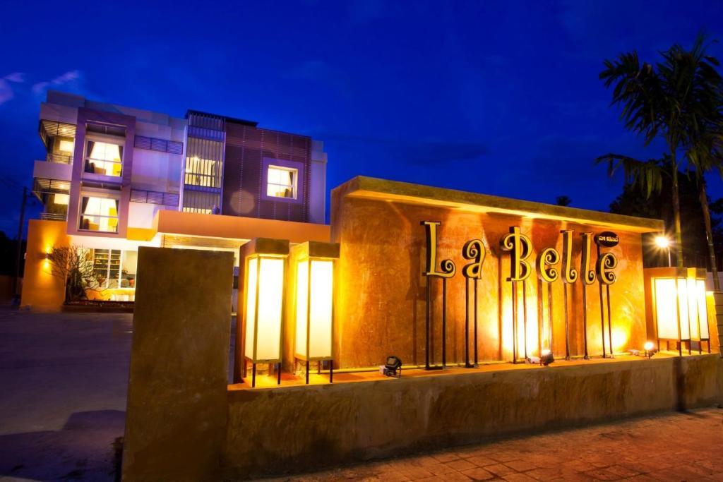Hotel La Belle à Chiang Rai Extérieur photo