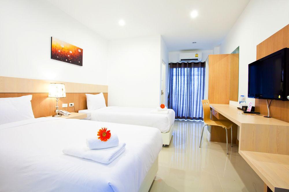 Hotel La Belle à Chiang Rai Extérieur photo